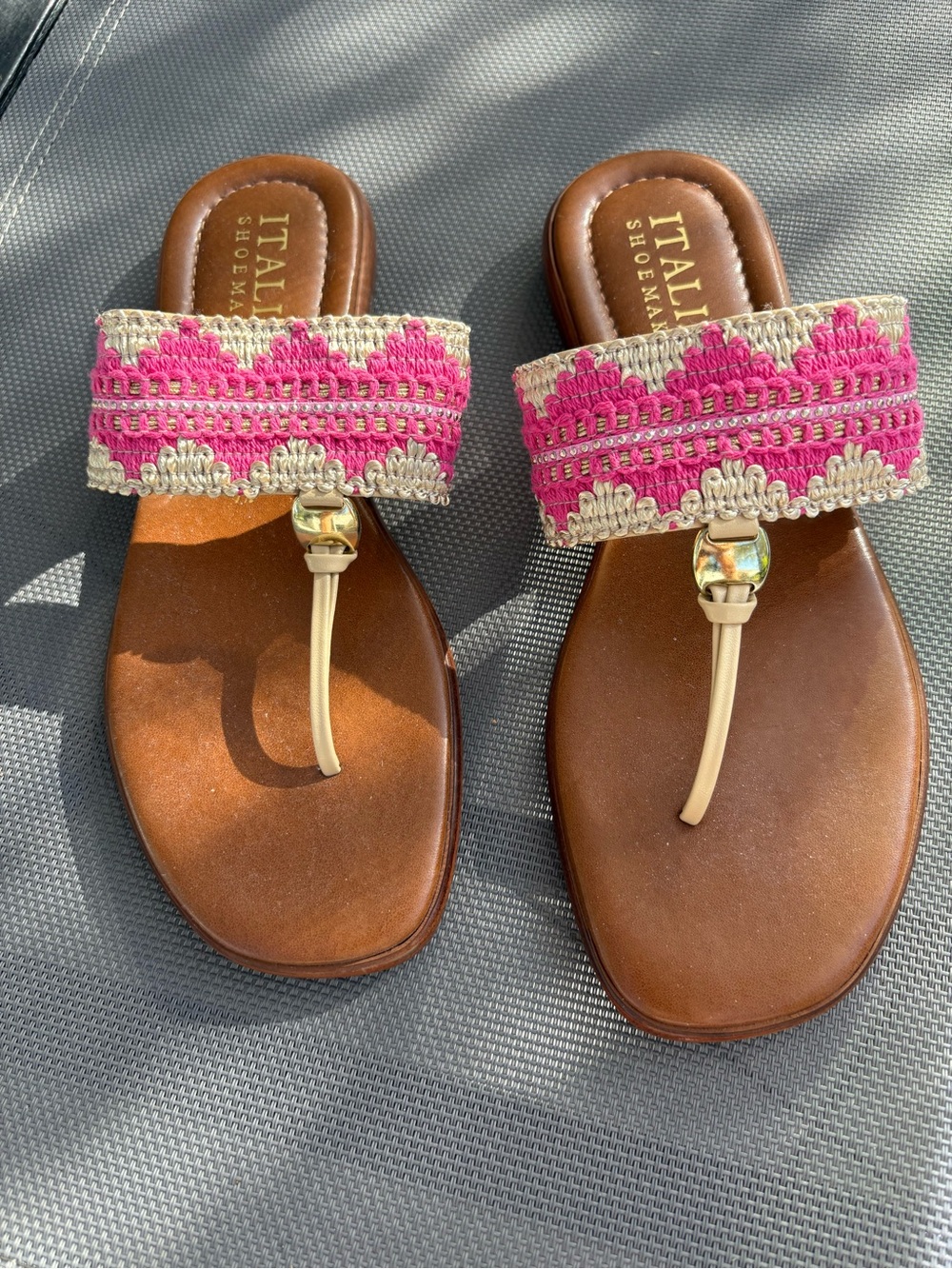 Italian Shoemakers Pink & Cream Crochet Band Toe-Post Sandals with Brown Footbed